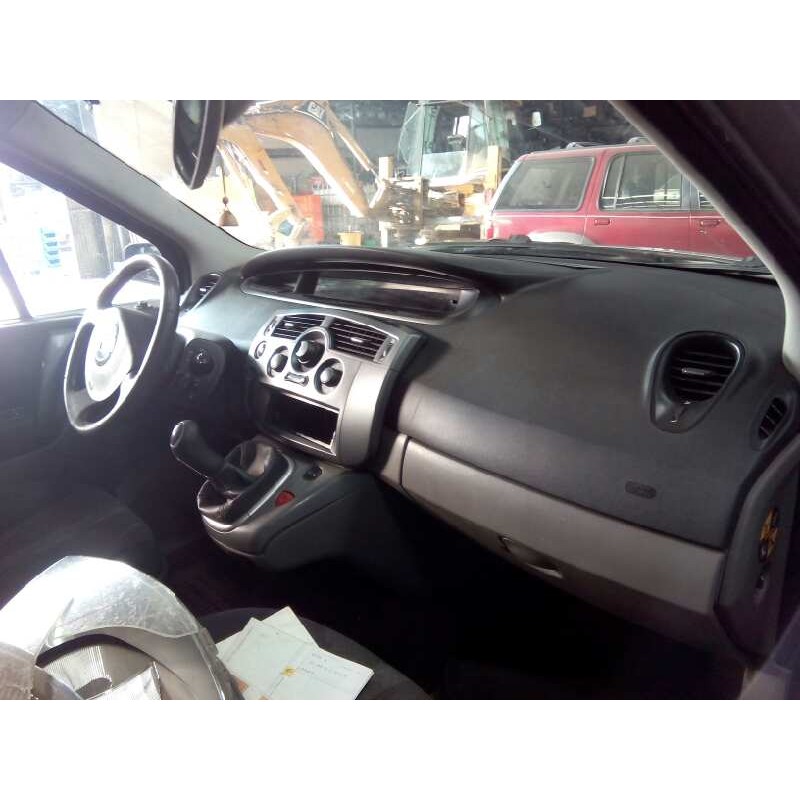 renault scenic ii del año 2004