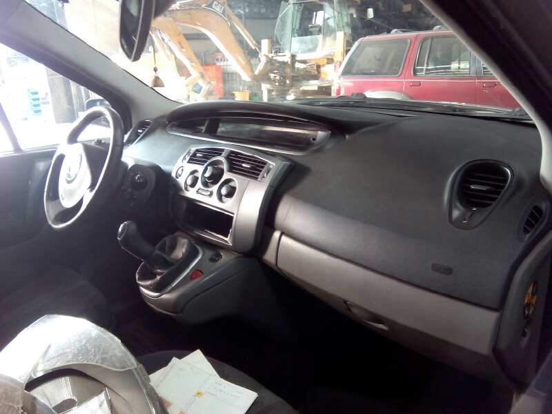 renault scenic ii del año 2004
