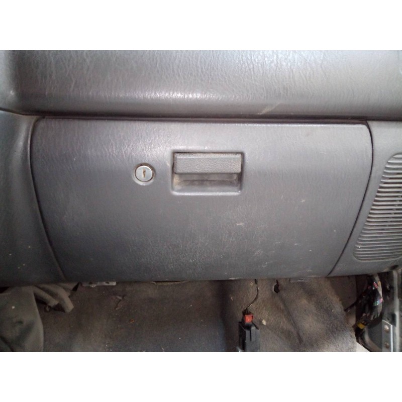 Recambio de guantera para mitsubishi l 200 (k6/7) 2500 td glx (4-ptas.) referencia OEM IAM   