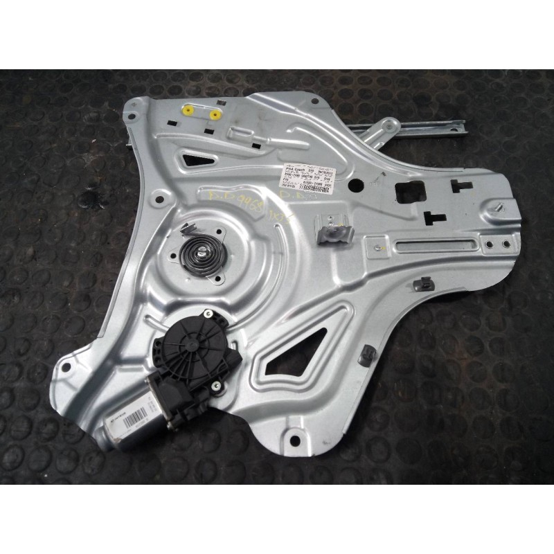 Recambio de elevalunas delantero derecho para hyundai ix35 style 2wd referencia OEM IAM 813202Y000  