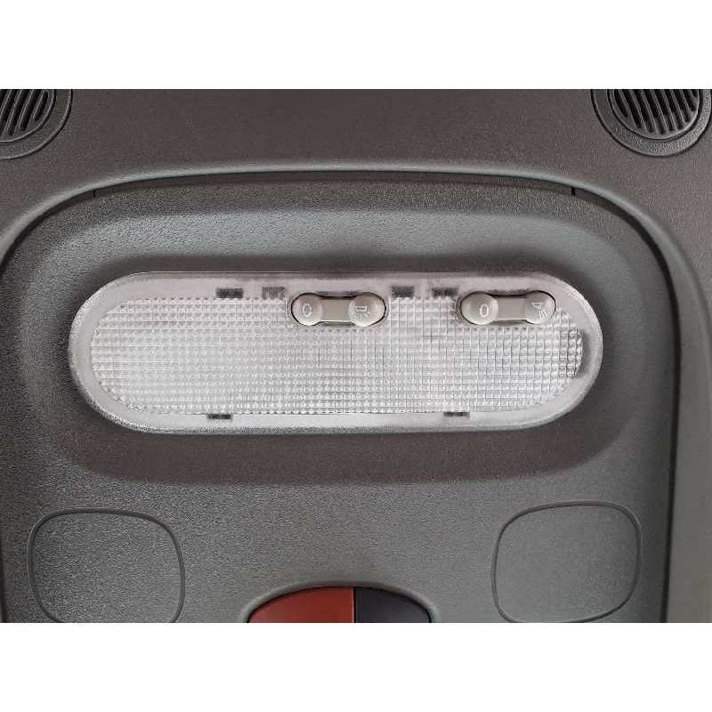 Recambio de luz interior para renault master kipper l2h1 3,5t referencia OEM IAM 8200784512  