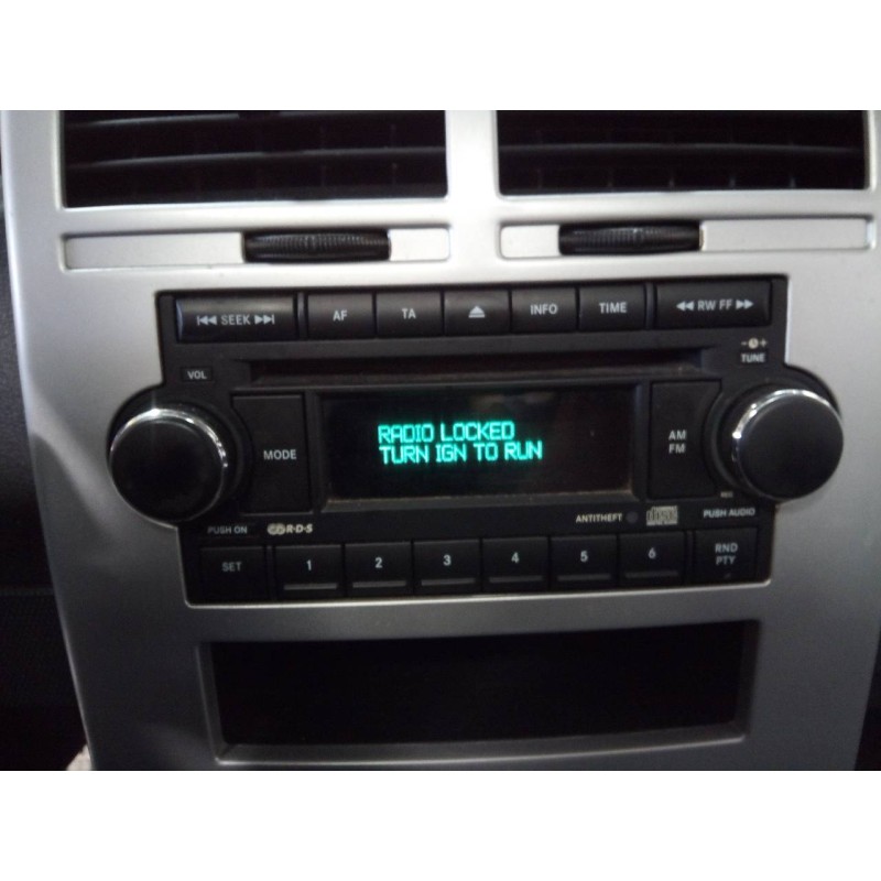 Recambio de sistema audio / radio cd para chrysler jeep patriot limited referencia OEM IAM   