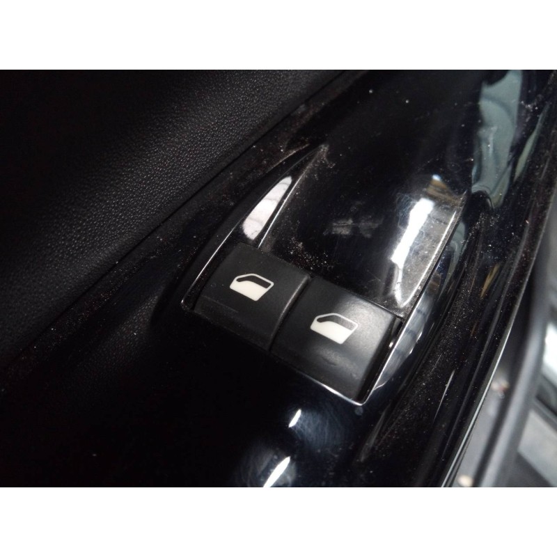 Recambio de mando elevalunas delantero izquierdo para citroen c4 cactus feel referencia OEM IAM   