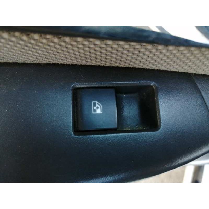 Recambio de mando elevalunas trasero izquierdo para chevrolet cruze ls+ referencia OEM IAM 20933566  