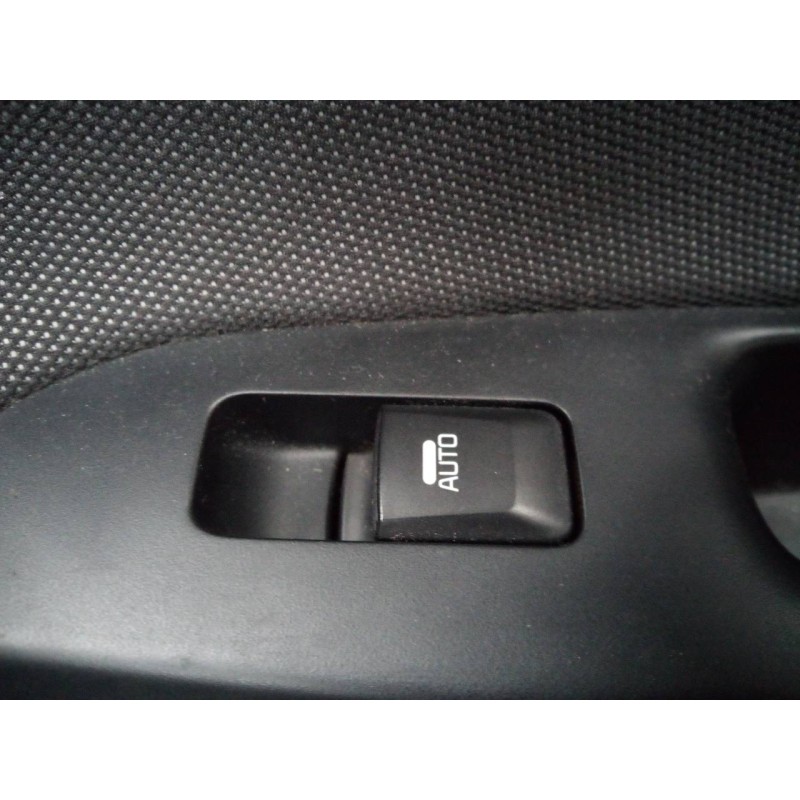 Recambio de mando elevalunas trasero derecho para kia cee´d sporty wagon drive referencia OEM IAM   