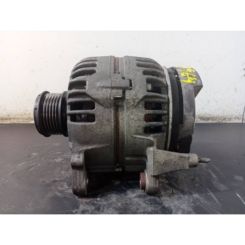 Recambio de alternador para dodge caliber se referencia OEM IAM 05033757AB  