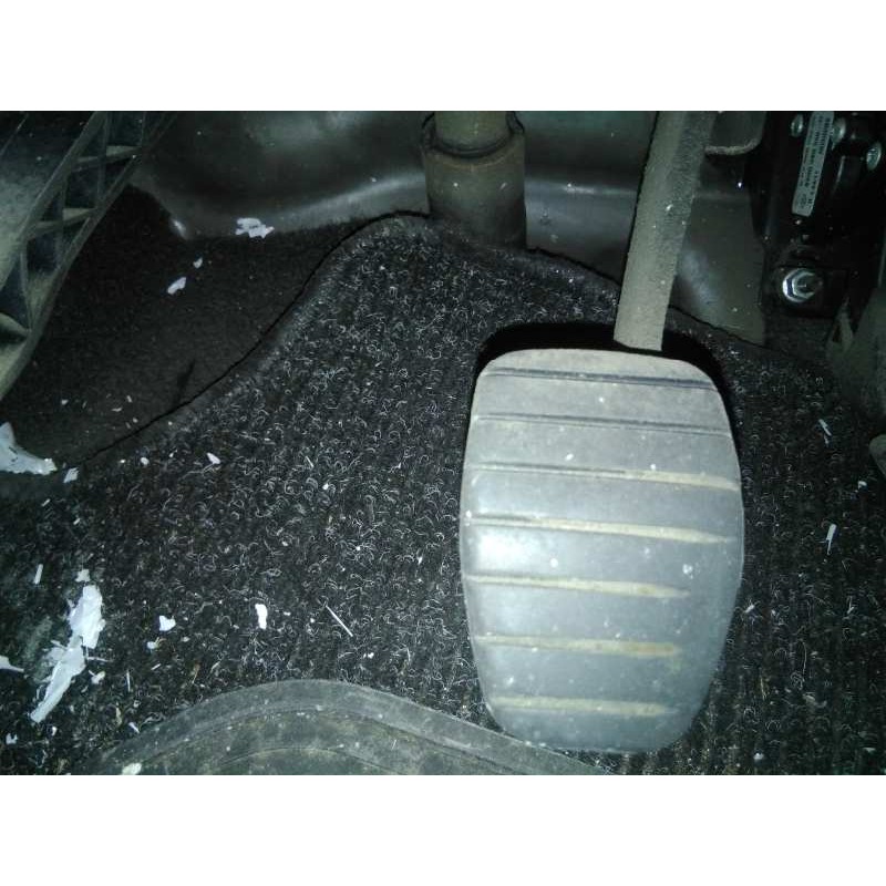 Recambio de pedal freno para dacia sandero laureate referencia OEM IAM   