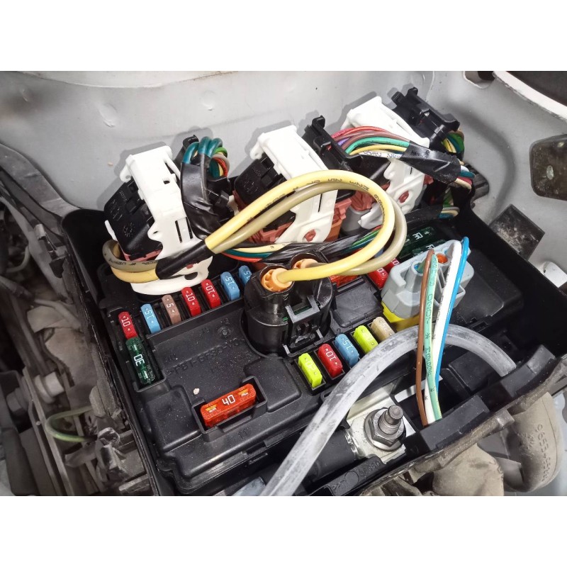 Recambio de caja reles / fusibles para citroen c3 collection referencia OEM IAM   