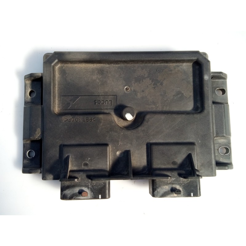 Recambio de centralita motor uce para peugeot 206 berlina xn referencia OEM IAM 9640899880 9639587680 