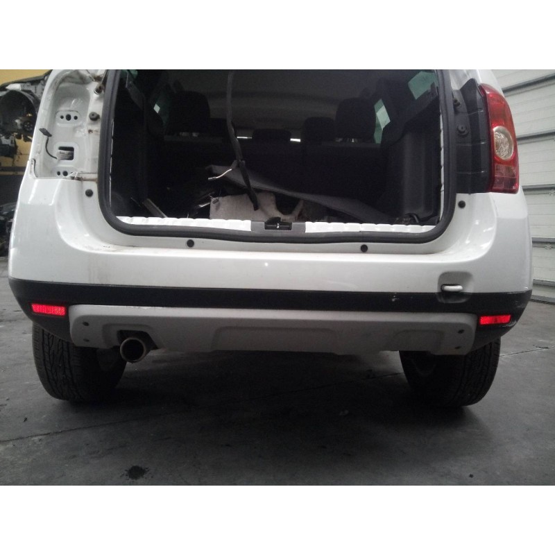 Recambio de paragolpes trasero para dacia duster laureate 4x2 referencia OEM IAM   