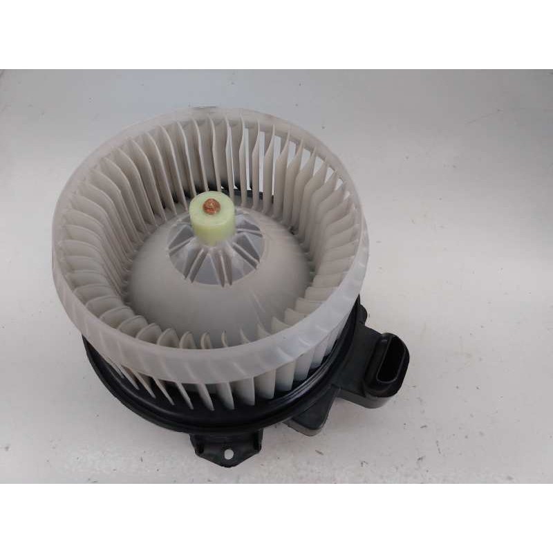 Recambio de ventilador calefaccion para toyota verso advance referencia OEM IAM AV2727008103  