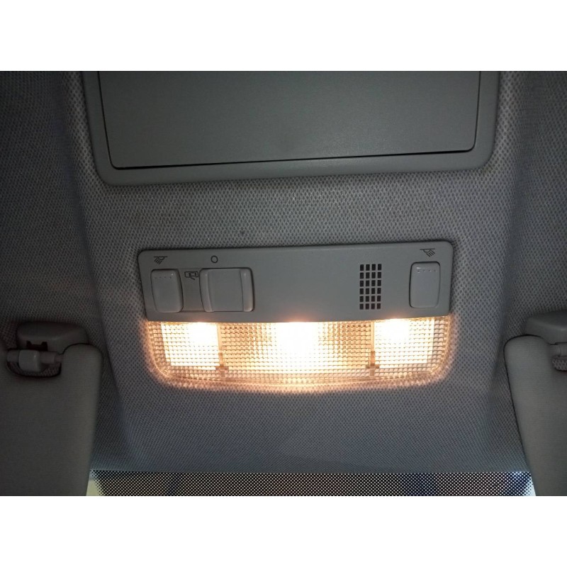 Recambio de luz interior para skoda fabia active referencia OEM IAM   