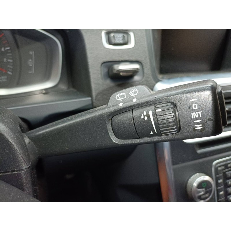 Recambio de mando limpia para volvo v60 kombi kinetic referencia OEM IAM   