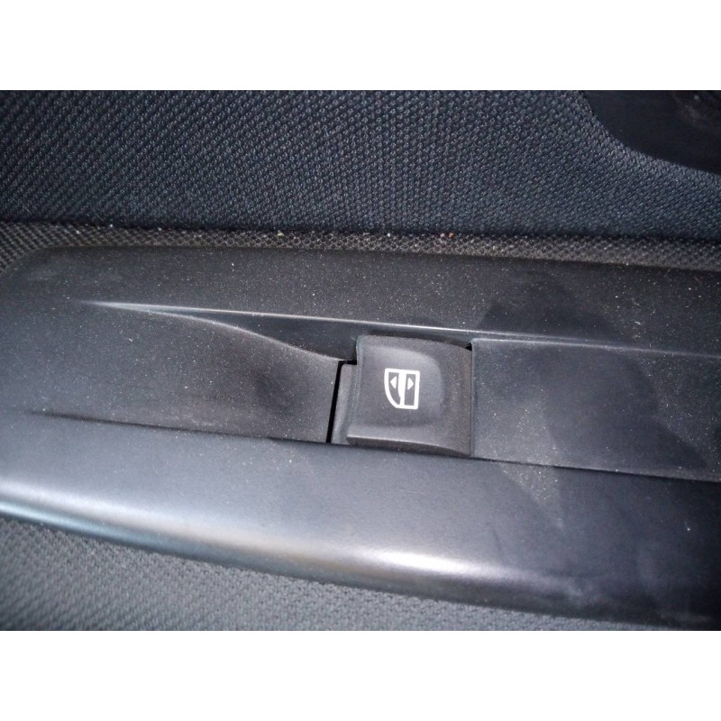 Recambio de mando elevalunas delantero derecho para renault megane iii berlina 5 p business referencia OEM IAM   