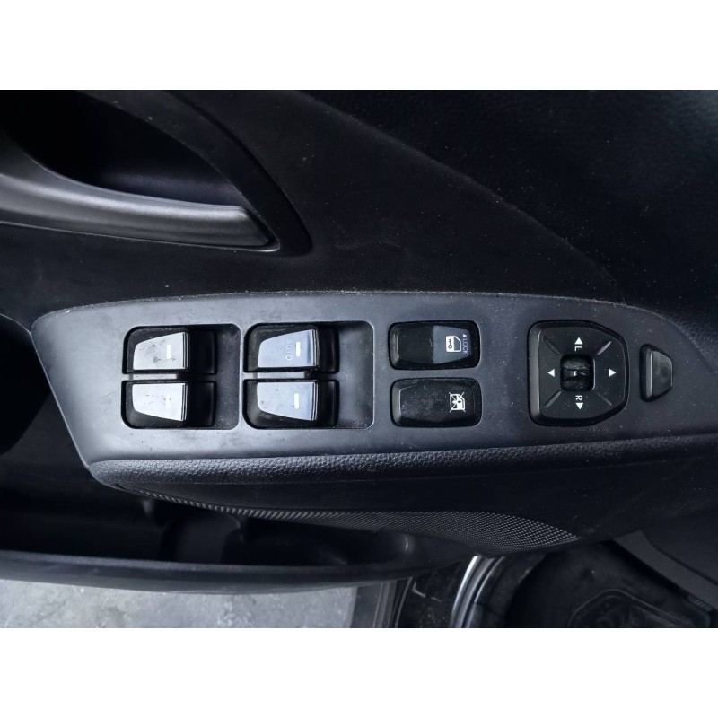 Recambio de mando elevalunas delantero izquierdo para hyundai ix35 style awd referencia OEM IAM   