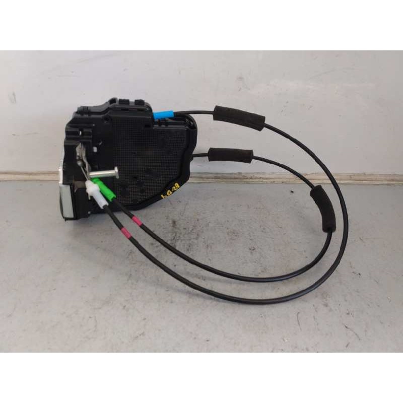 Recambio de cerradura puerta trasera izquierda para toyota land cruiser (j15) limited referencia OEM IAM   