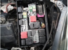 Recambio de caja reles / fusibles para opel corsa d cosmo referencia OEM IAM   