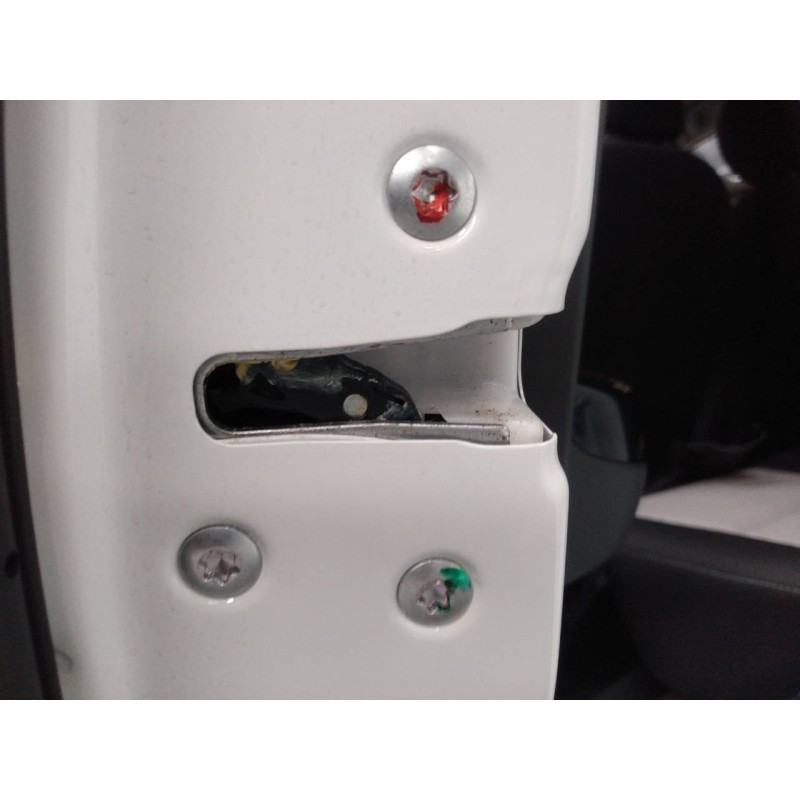 Recambio de cerradura puerta trasera izquierda para mitsubishi space star (a00) kaiteki referencia OEM IAM   