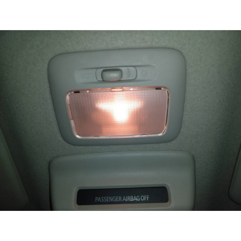 Recambio de luz interior para mitsubishi space star (a00) kaiteki referencia OEM IAM   