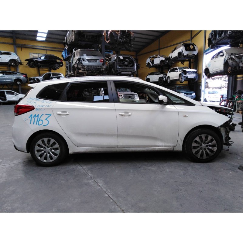 kia carens ( ) del año 2016