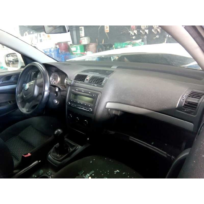 skoda octavia berlina (1z3) del año 2010