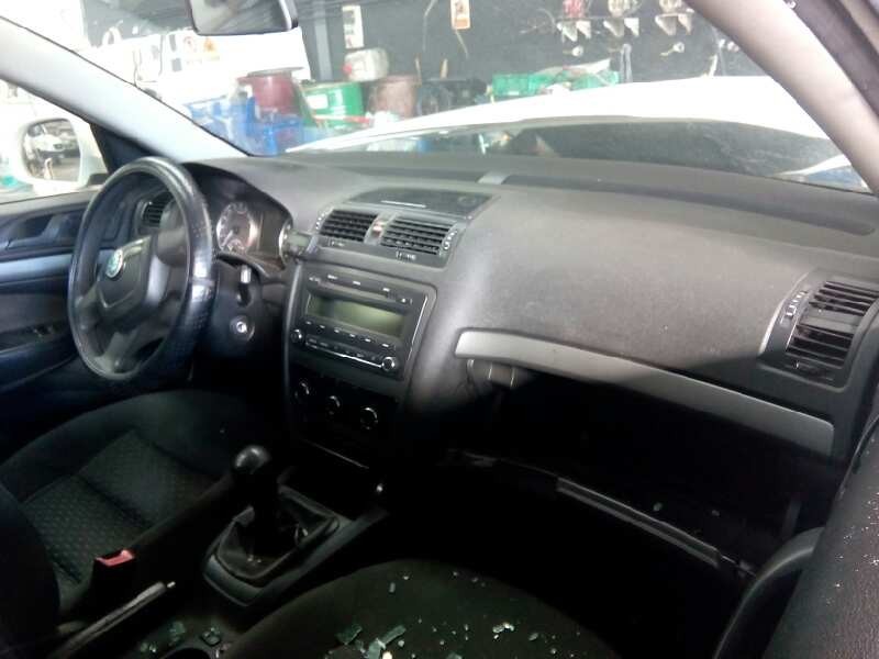 skoda octavia berlina (1z3) del año 2010