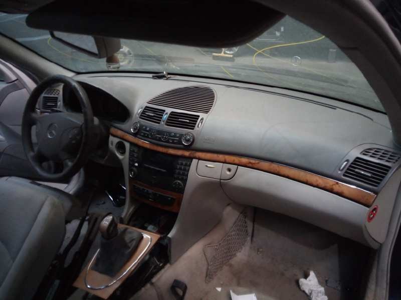 mercedes clase e (w211) berlina del año 2005