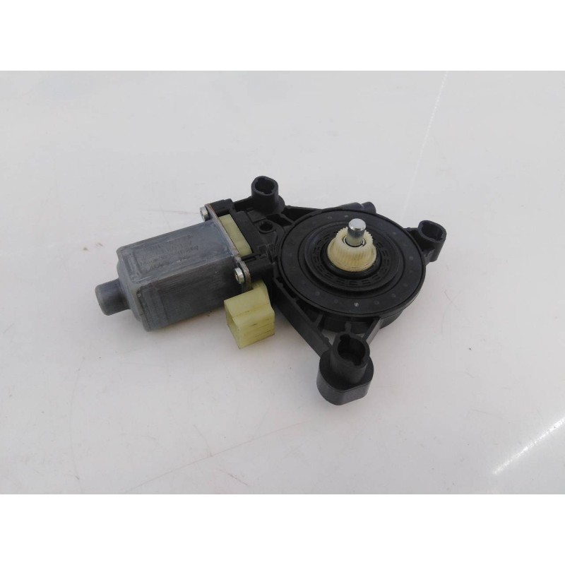 Recambio de motor elevalunas delantero derecho para volkswagen golf vii lim. advance bluemotion referencia OEM IAM 5Q0959802B  