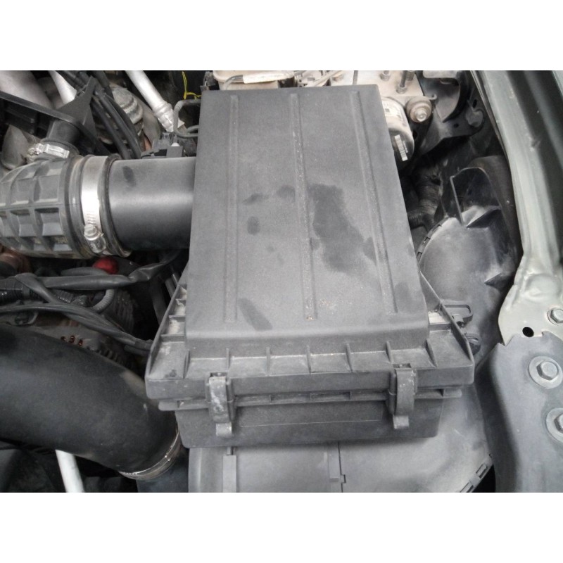 Recambio de filtro aire para nissan pathfinder (r51) 2.5 dci se referencia OEM IAM   