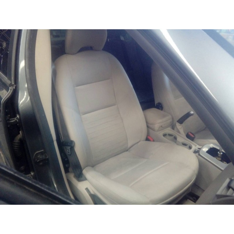 volvo s40 berlina del año 2005