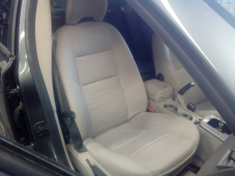 volvo s40 berlina del año 2005