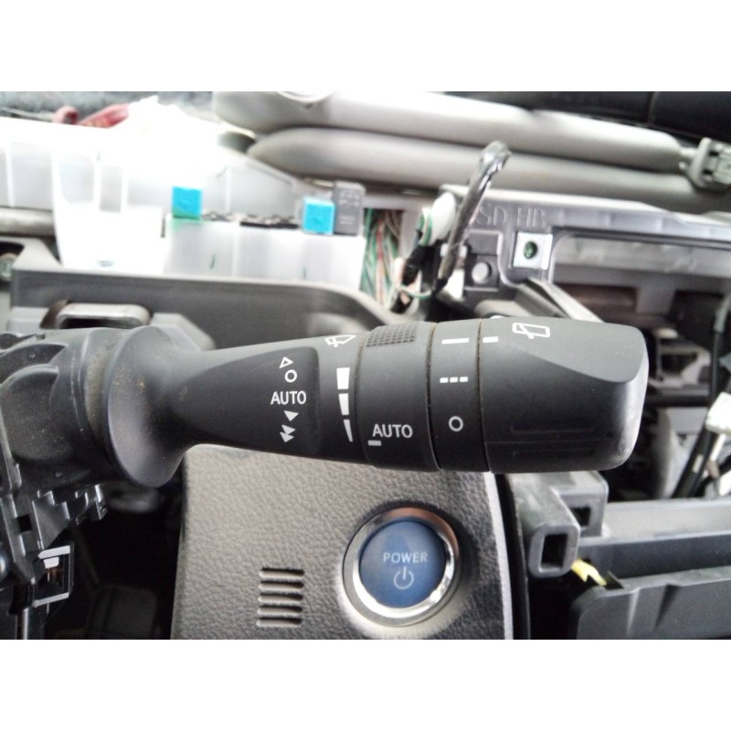 Recambio de mando limpia para toyota auris hybrid active referencia OEM IAM   