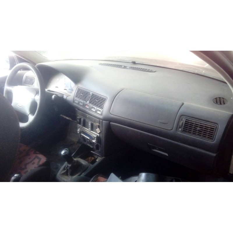 volkswagen golf iv berlina (1j1) del año 1998