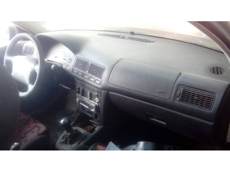 volkswagen golf iv berlina (1j1) del año 1998