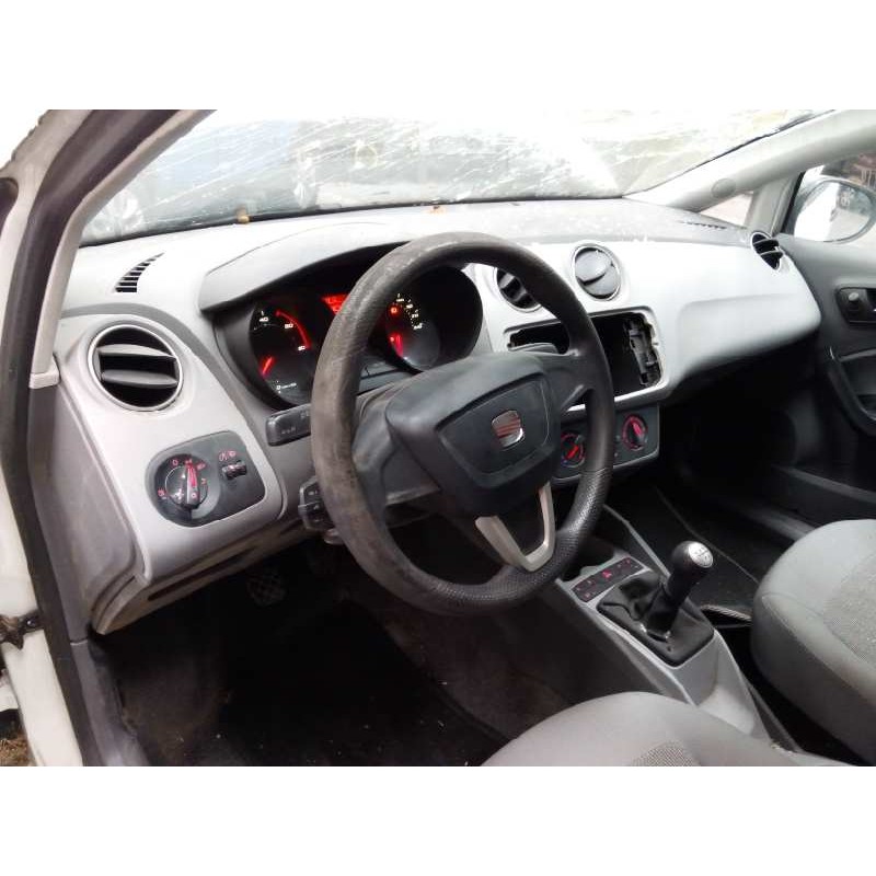 seat ibiza (6j5) del año 2009