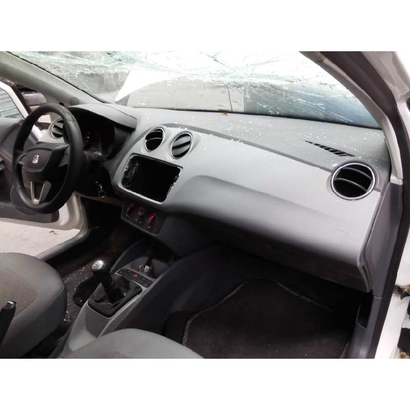 seat ibiza (6j5) del año 2009