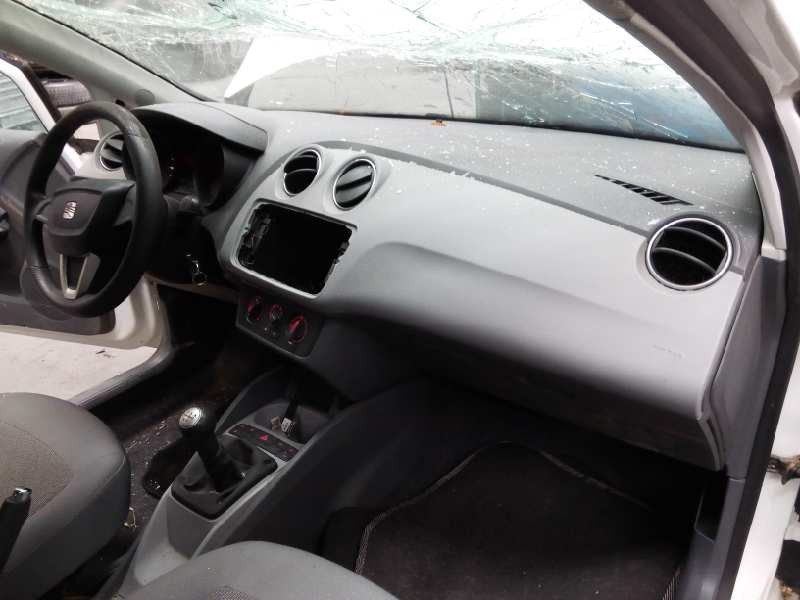 seat ibiza (6j5) del año 2009