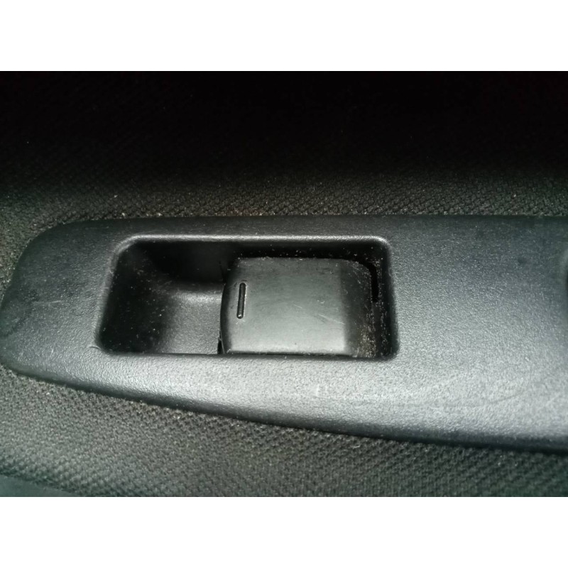 Recambio de mando elevalunas trasero derecho para nissan qashqai (j10) acenta referencia OEM IAM   