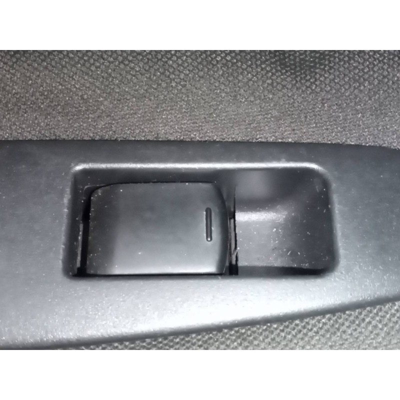 Recambio de mando elevalunas trasero izquierdo para nissan qashqai (j10) acenta referencia OEM IAM   