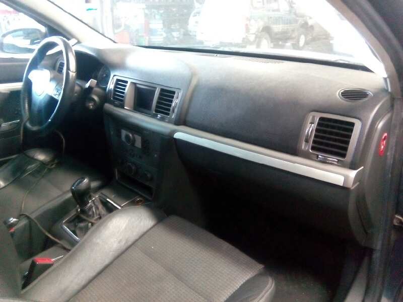 opel vectra c berlina del año 2008