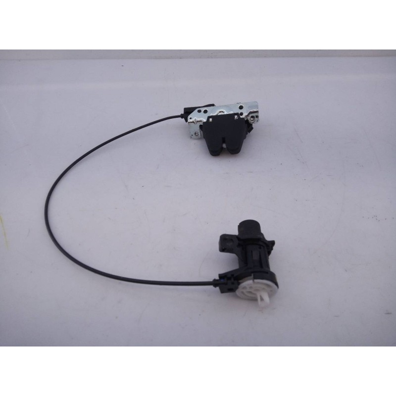 Recambio de cerradura maletero / porton para mercedes clase c (w205) familiar avangarde referencia OEM IAM A2047500485  