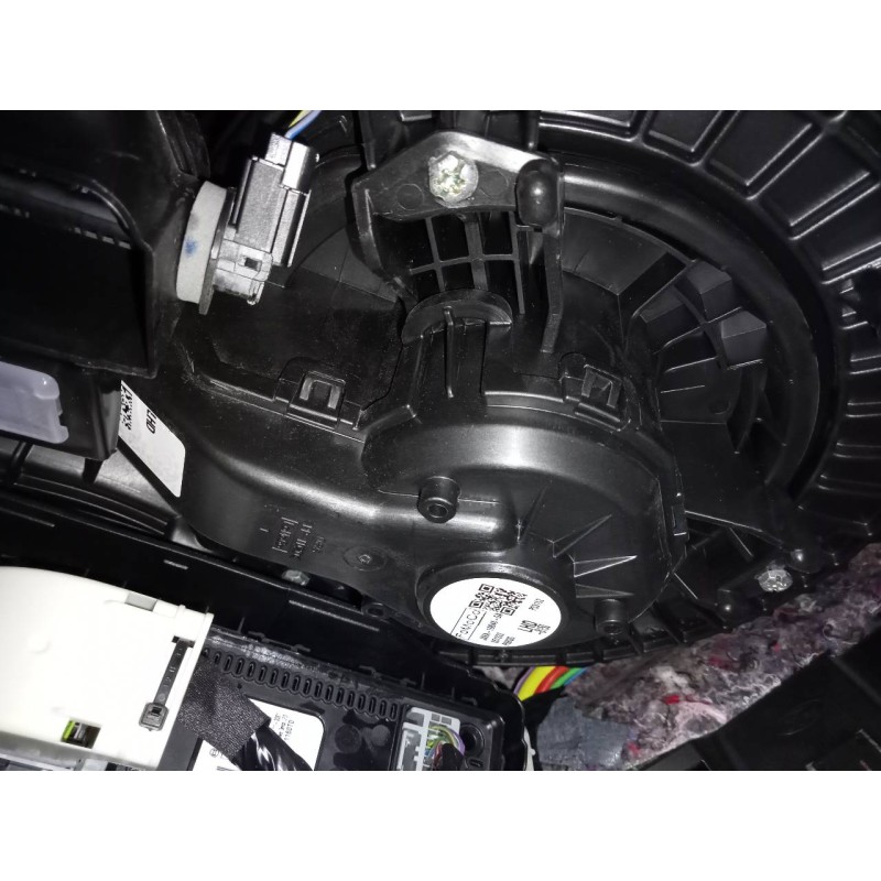 Recambio de ventilador calefaccion para ford kuga st-line referencia OEM IAM JX6A19846GA  