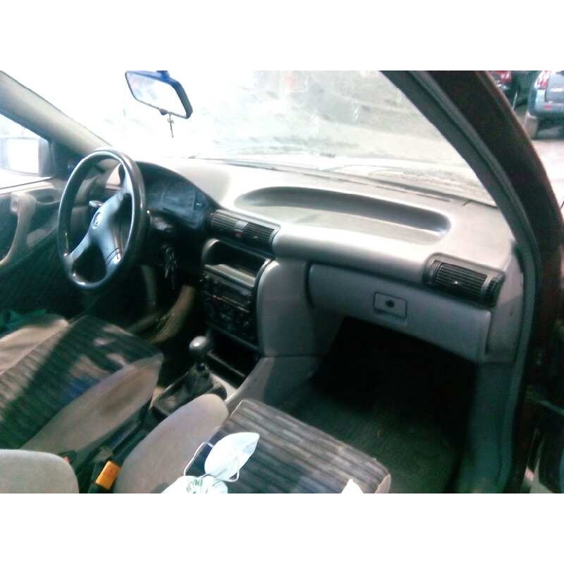 opel astra f berlina del año 1993