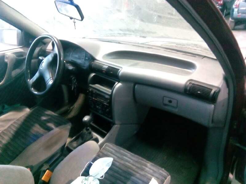 opel astra f berlina del año 1993