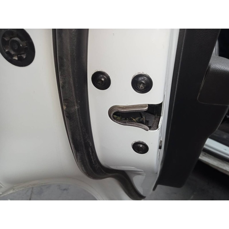 Recambio de cerradura puerta trasera izquierda para chevrolet orlando lt+ referencia OEM IAM   