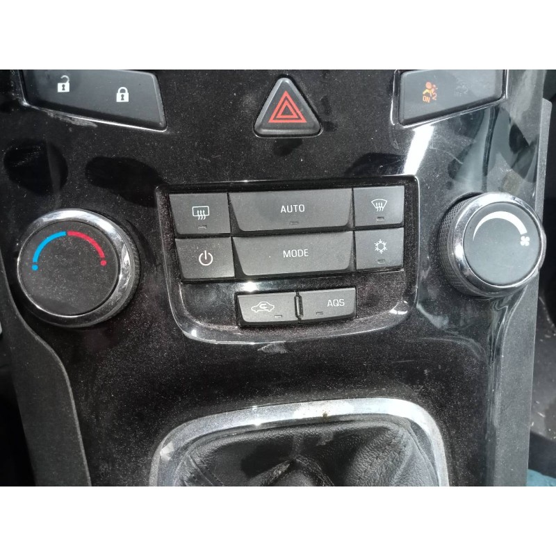 Recambio de mando climatizador para chevrolet orlando lt+ referencia OEM IAM   