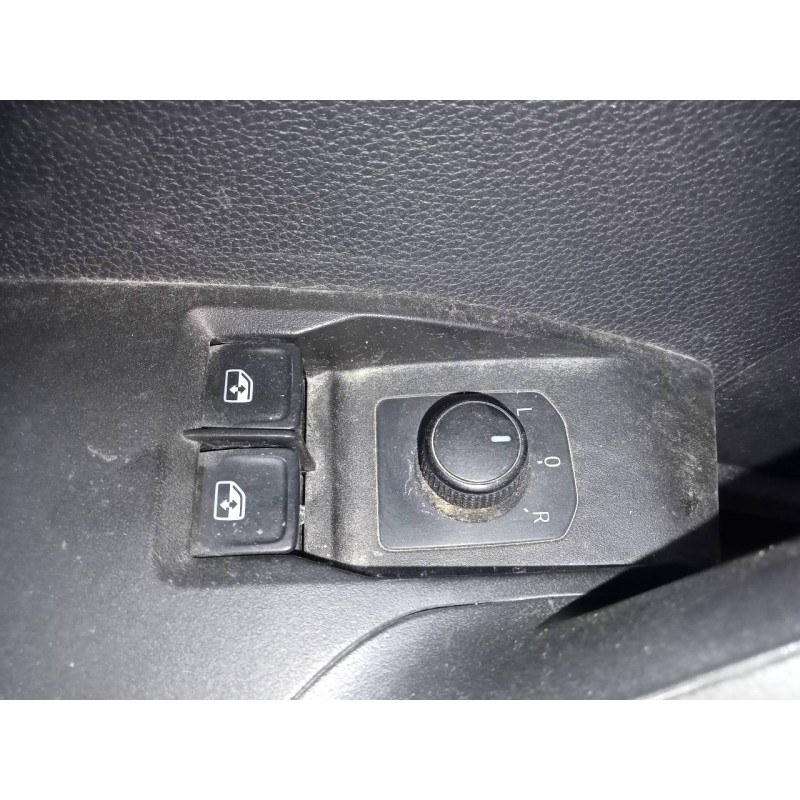 Recambio de mando elevalunas delantero izquierdo para seat ibiza (kj1) style referencia OEM IAM   