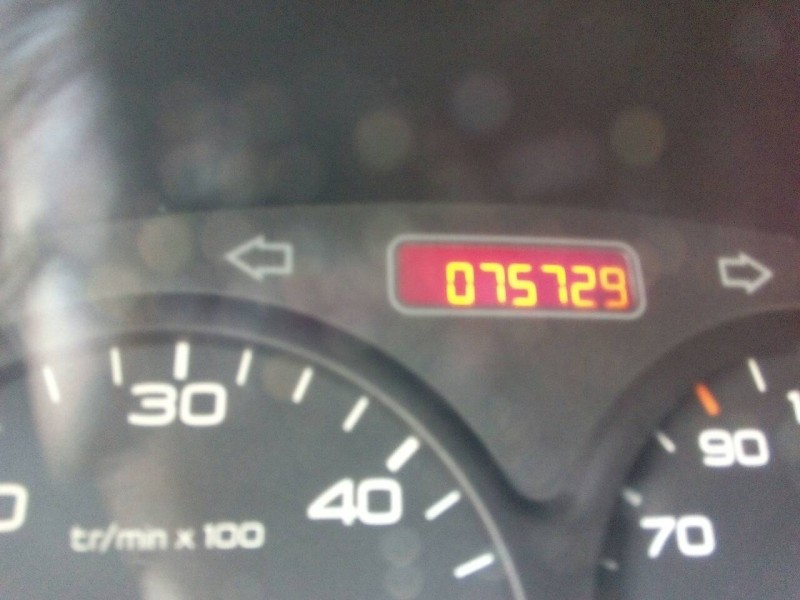 peugeot 206 berlina del año 2003