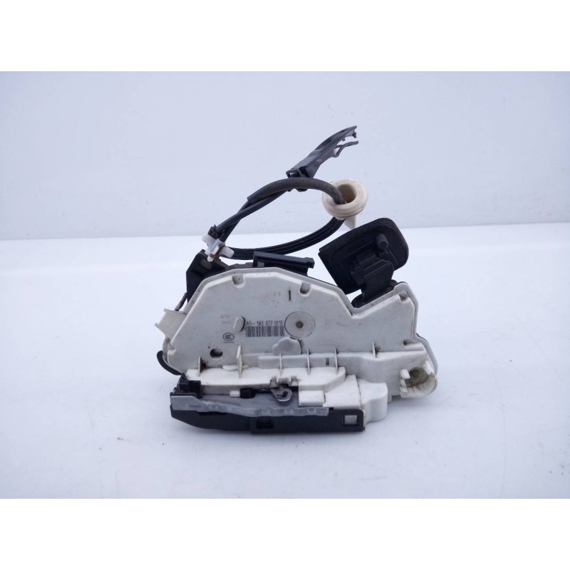 Recambio de cerradura puerta delantera izquierda para volkswagen golf vi (5k1) rabbit bluemotion referencia OEM IAM 5K1837015B  