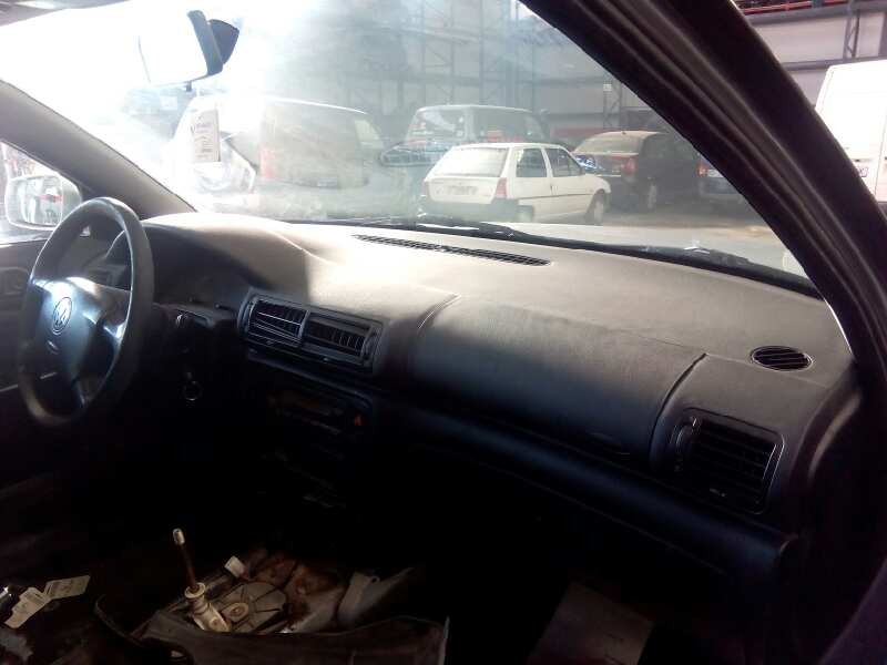 volkswagen passat berlina (3b2) del año 1996